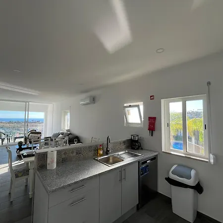 Ocean View By Charmes B شقة *