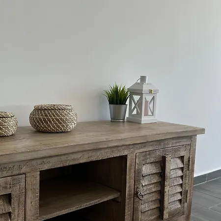 Ocean View By Charmes B * البوفيرا